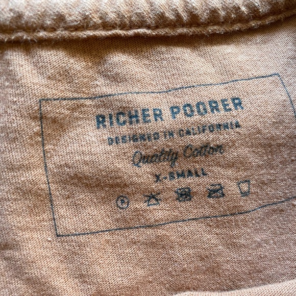 Richer Poorer boxy crop tee - Picture 2 of 2